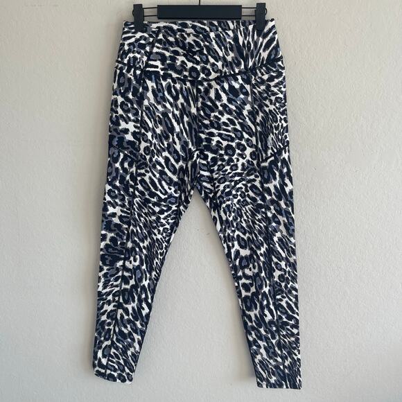 Free People Movement Find Your Way Printed Leggings Blue Animal Print - Size M - Picture 4 of 8